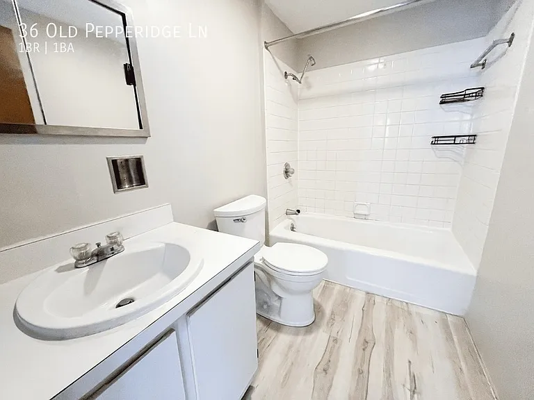 36 Old Pepperidge Ln — Photo 7