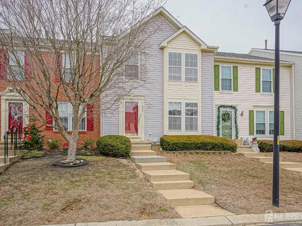 604 Sangreal Ct, Mantua, NJ 08051