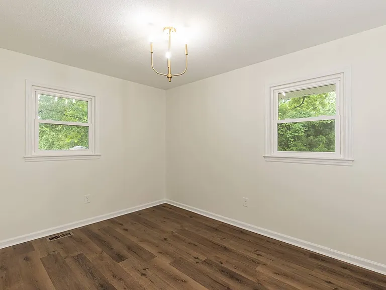 1322 Elm St — Photo 19