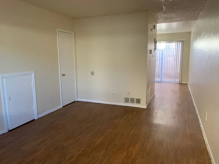 540 Madeira Dr SE — Photo 5