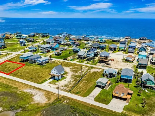 12922 Jean Lafitte Dr, Freeport, TX 77541