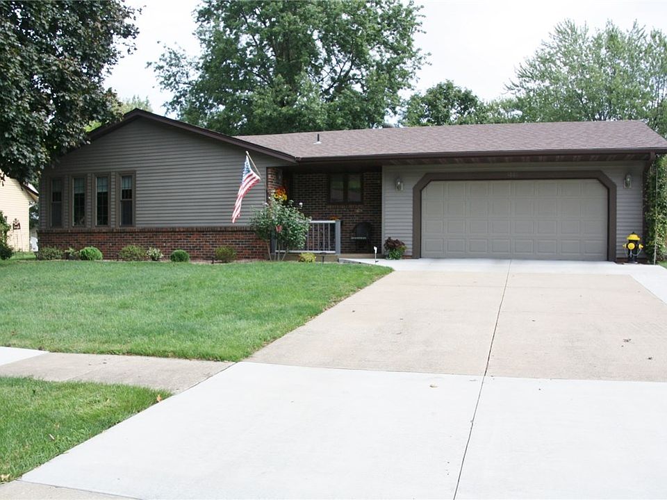 1st image of 1801 W Grandview Dr