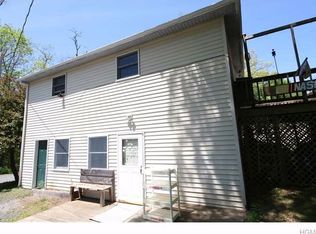 126 Red Top Rd #B, Wallkill, NY 12589