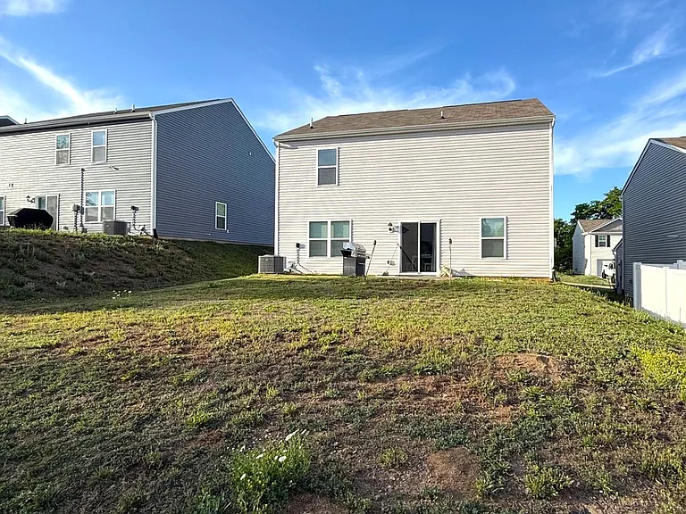 2940 Brooks Meadow Ln — Photo 3