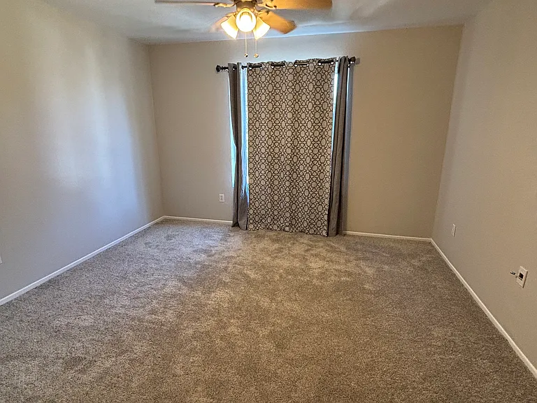 896 Cimarron Ln — Photo 30