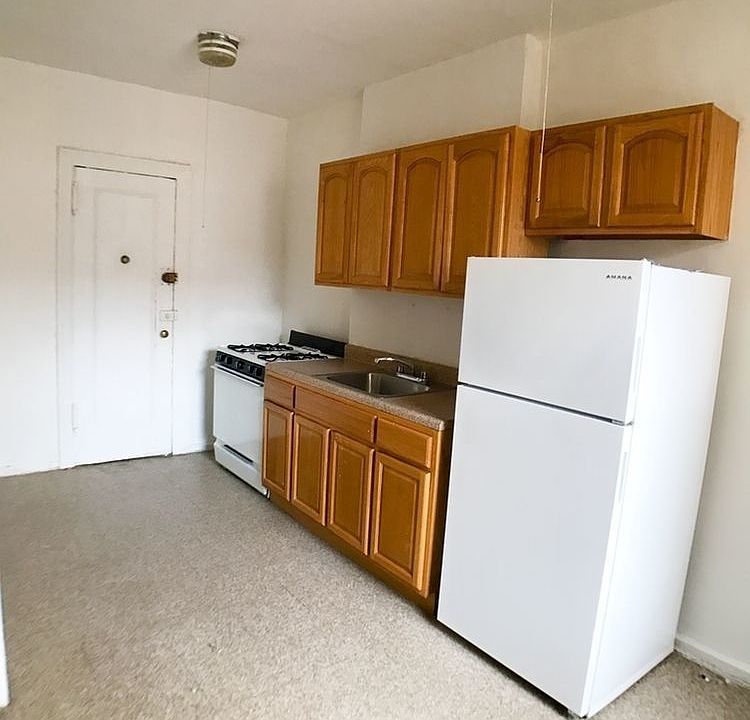2nd image of 1620 Ocean Ave APT 4K