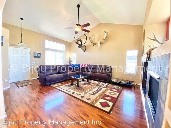 5th image of 8143 Belleterre Dr