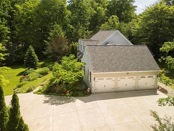 4th image of 11515 Robin Wood Ln