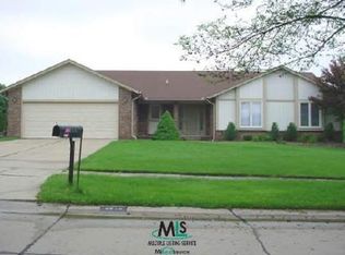 6510 Canmoor Dr, Troy, MI 48098