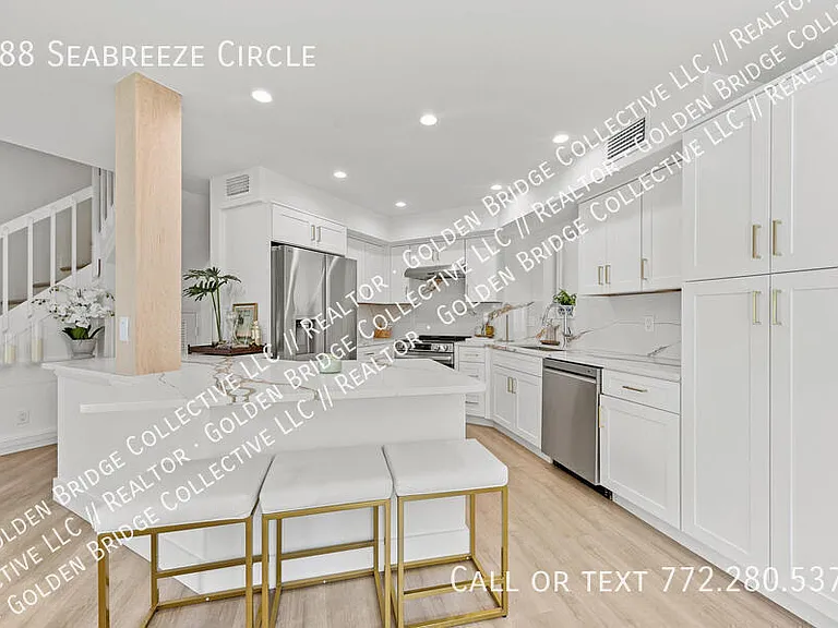 288 Seabreeze Cir — Photo 3