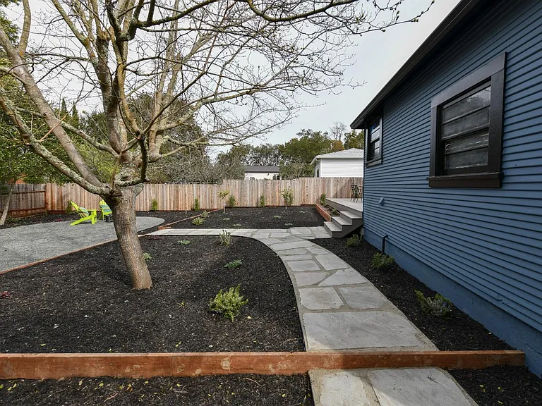 1509 Banks Ave — Photo 37