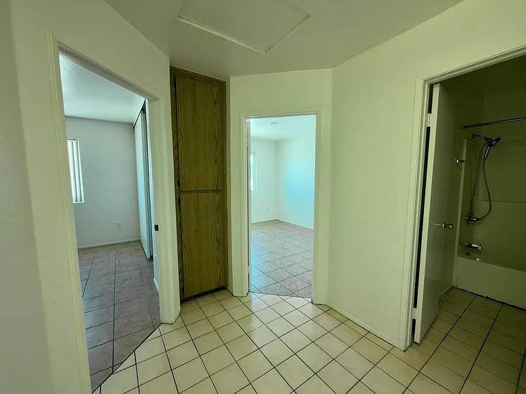5260 Rex Ave — Photo 3