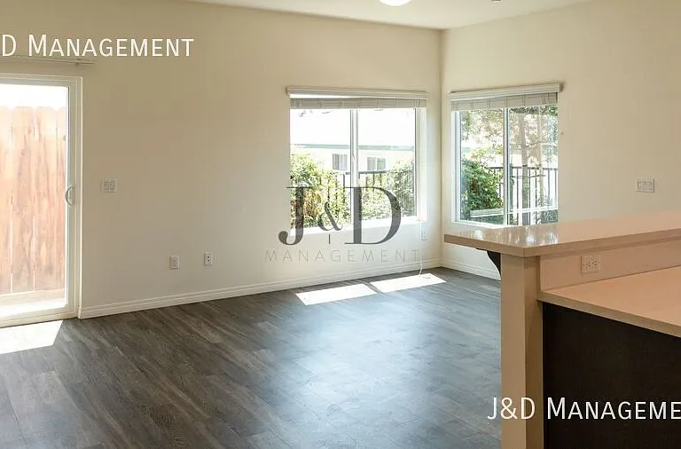 8137 Cascio Ct #102 — Photo 33