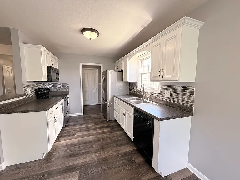 3438 Foxrun Ln — Photo 4