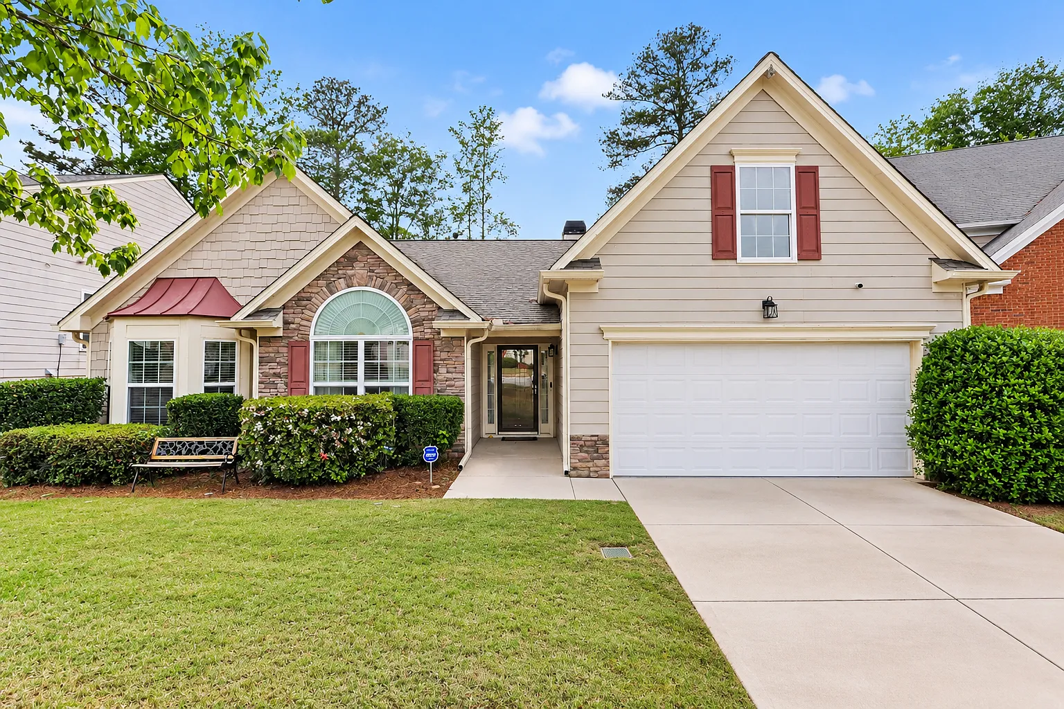 4 bed, 2400 sqft, $2,799 — Photo 1