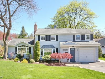 27 W Saddle River Rd, Waldwick, NJ, 07463