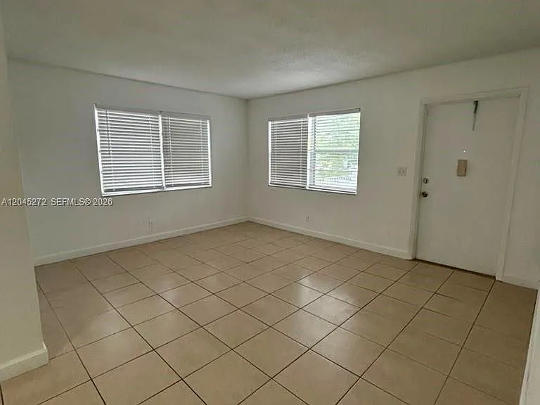 2435 Van Buren St #1B — Photo 9