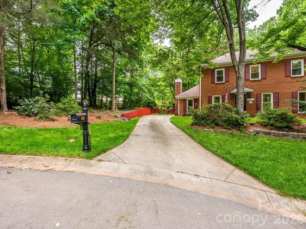 9607 Riddick Pl, Matthews, NC 28105