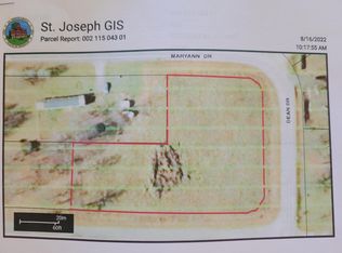 Howard Dr, Colon, MI 49040