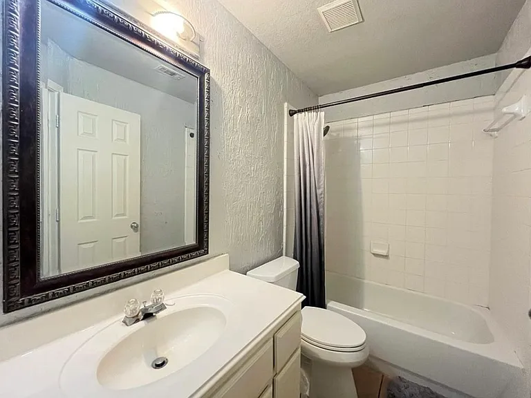 5524 Glenview Ln — Photo 10
