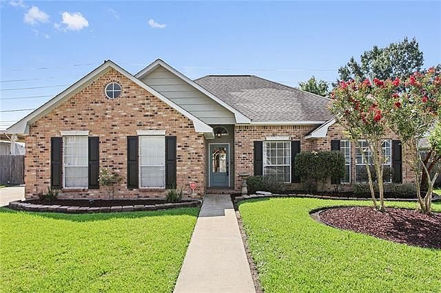 1st image of 2284 Country Club Dr