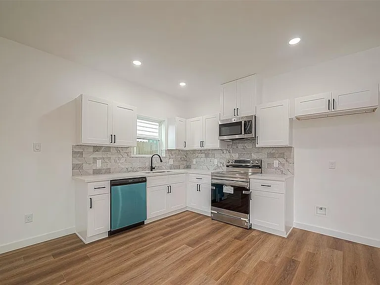 8212 Sparta St — Photo 6