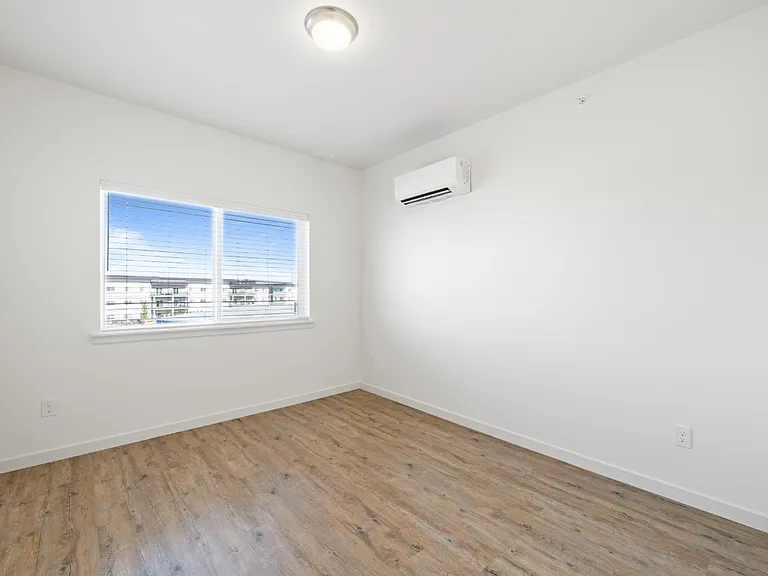 Columbia River Walk Apartments — Photo 97