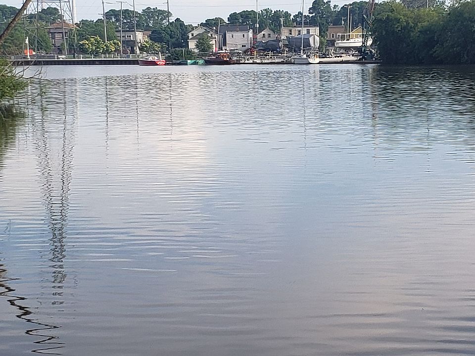 1st image of 730 S Water St