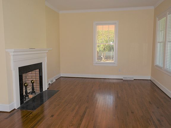 Formal Living Room 22X13