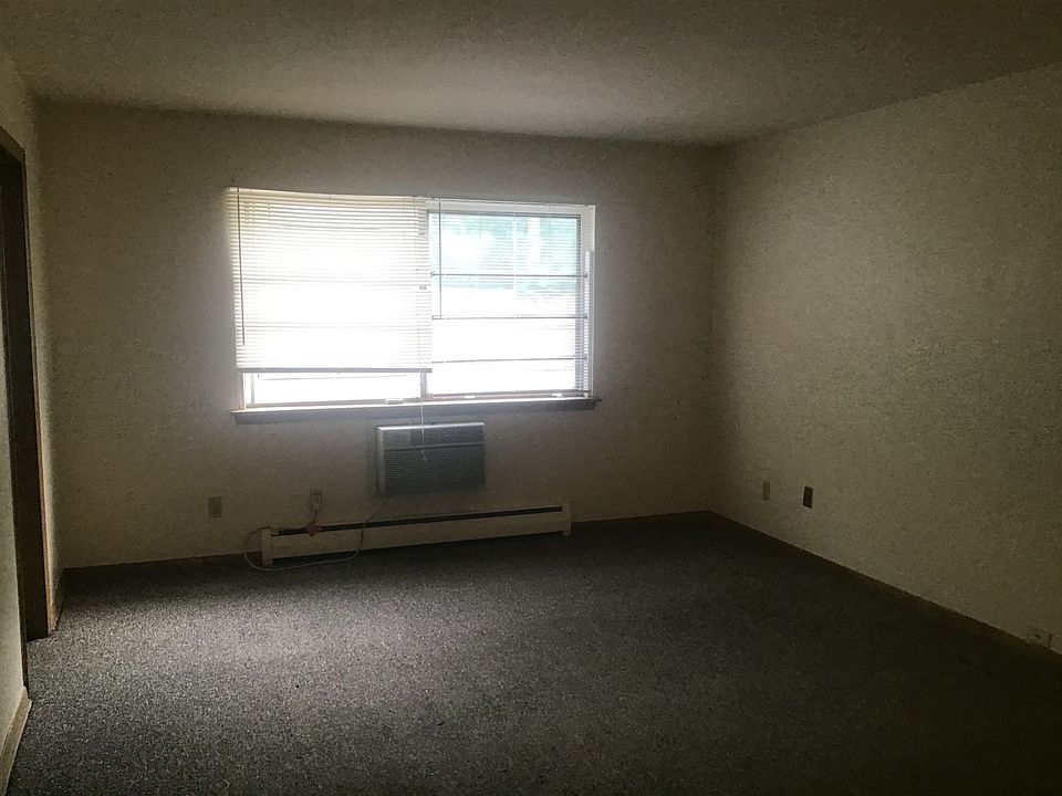 2nd image of 853 N 23rd St APT 3