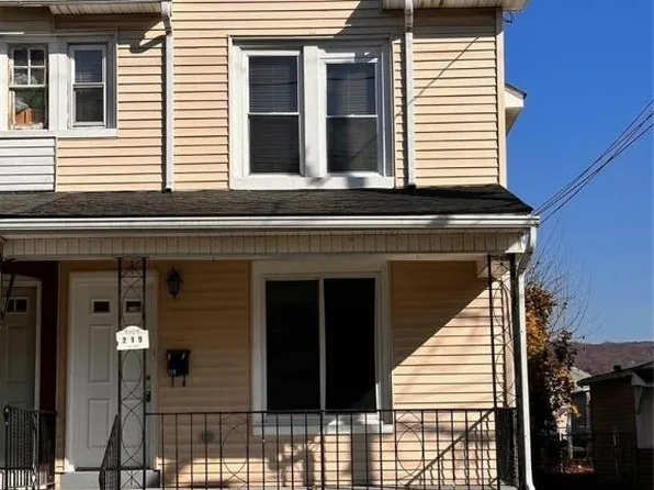 219 N 7th St, Emmaus, PA 18049