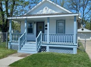 5544 E Ashley St, Grosse Pointe, MI 48236