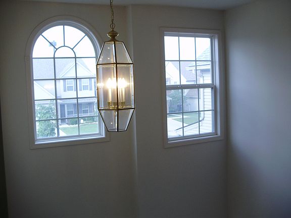 3rd image of 572 Wellington Gardens Dr