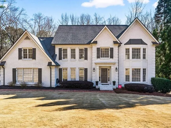 7745 Dunvegan Close, Sandy Springs, GA 30350