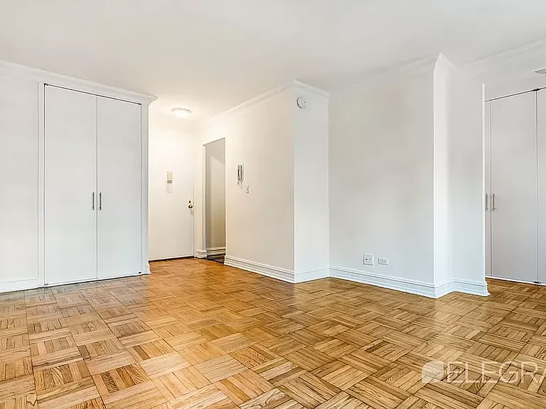 888 8th Ave #20U — Photo 2
