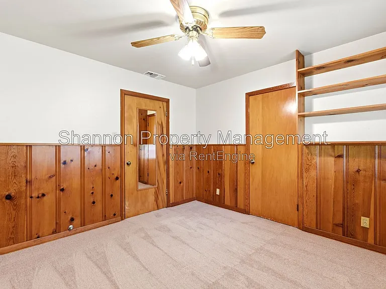 8406 Highcrest Dr — Photo 22