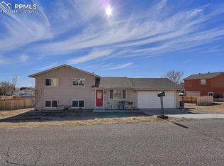 10625 Double D Rd, Fountain, CO 80817