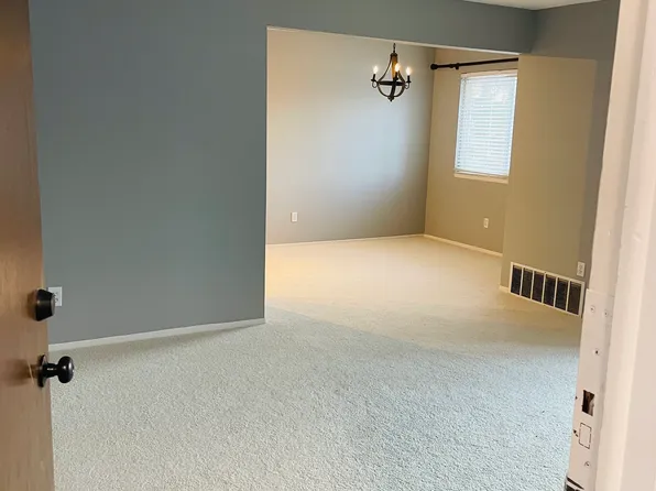 450 Baldwin Ave #68, Rochester, MI 48307