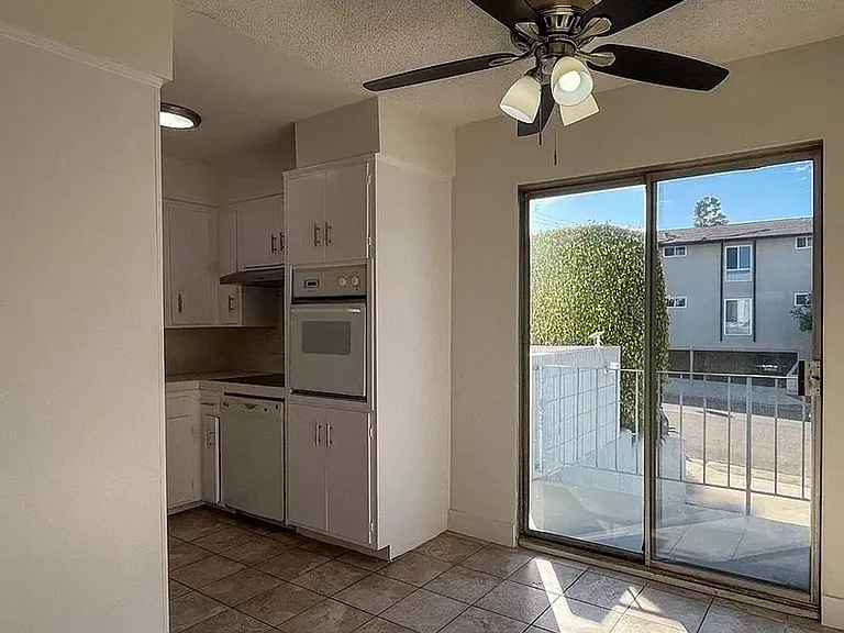 3505 Emerald St — Photo 29