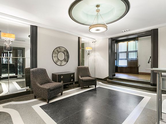 5th image of 780 Greenwich St APT 1C