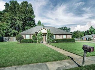 169 Oak Grove Dr, Brandon, MS 39047