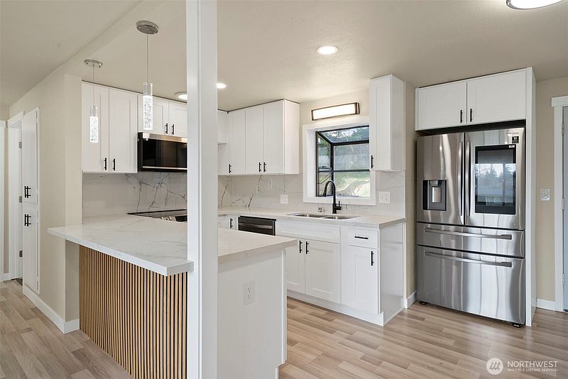 5th image of 3012 SW 102nd Street