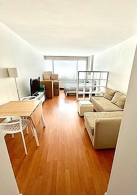 1st image of 350 W 50th St APT 3I