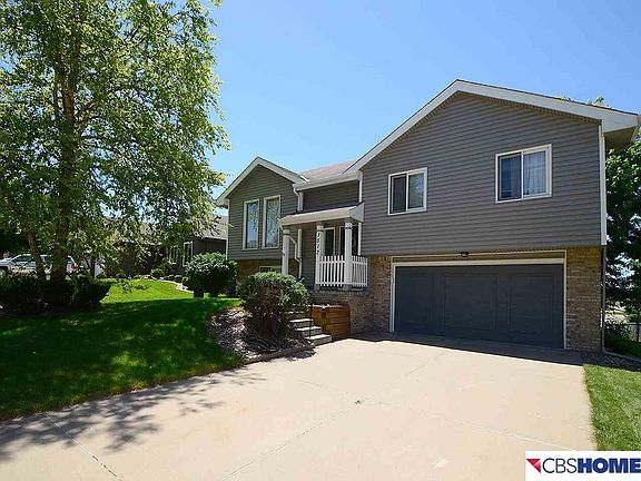 2nd image of 1512 Applewood Dr