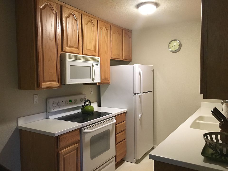 1st image of 185 Sierra Dr APT 201