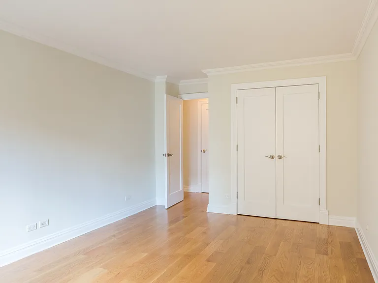 210 W 89th St #5A — Photo 6