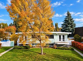 20 S Silver Springs Dr NW, Calgary, AB T3B 2X8