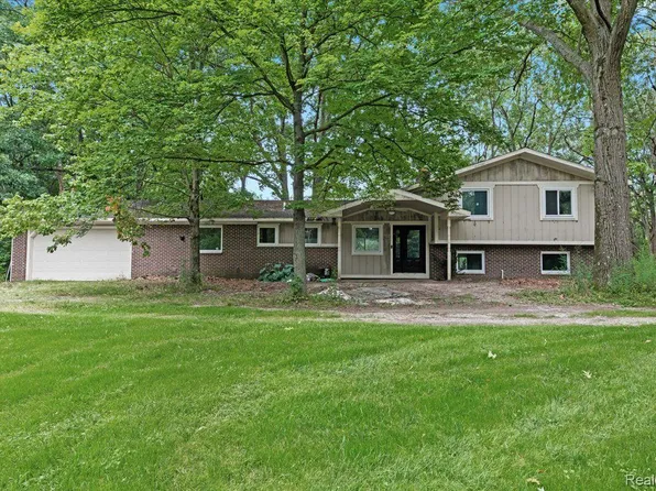 3105 Mapleridge, Milford, MI 48380