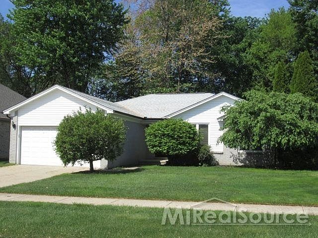 1st image of 33213 Mazara Dr