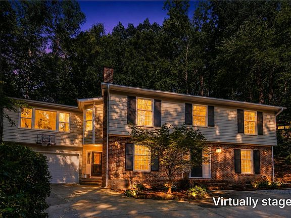 2nd image of 613 Shadylawn Rd